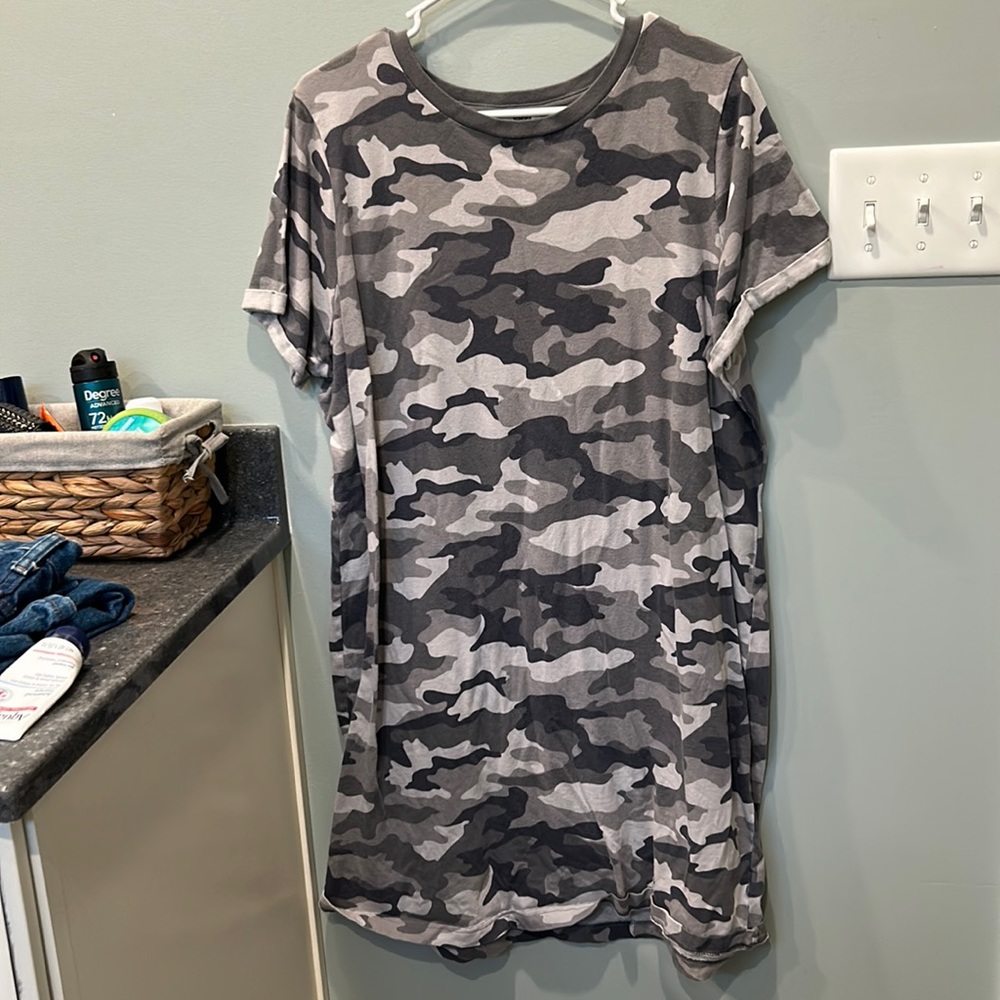 Sonoma XL gray camo dress